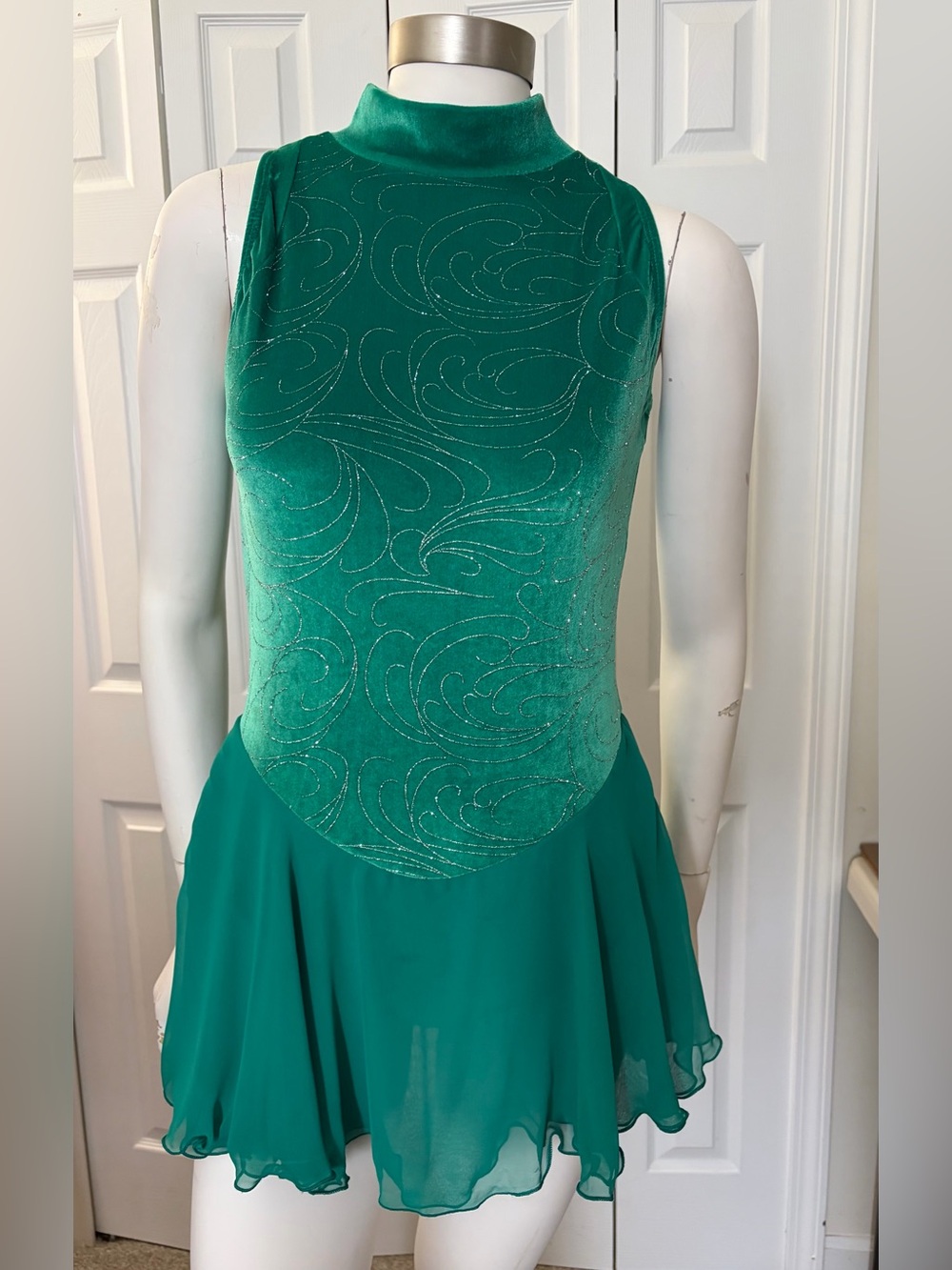Jerry’s competition skating or dance wear. Velvet emerald green with glitter. M
